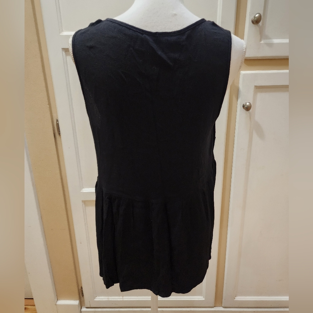 SHEIN Women's Floral Embroidery Ruffle Hem Tank Top NWOT - Picture 9 of 12